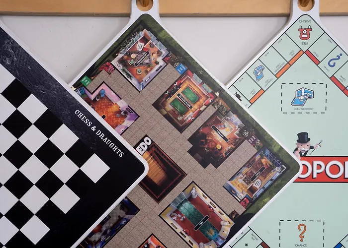 惠特比国际青年旅舍 *