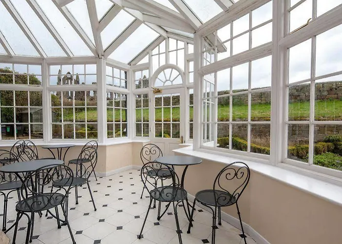 惠特比国际青年旅舍 旅馆 *