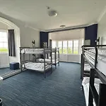 Yha Hostel *