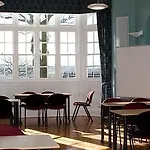 Yha *