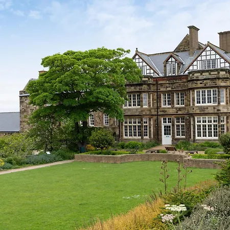 Yha * Whitby
